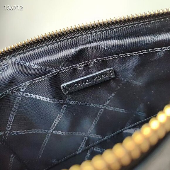 Michael Kors new women's shoulder bag - Picture 7 of 9